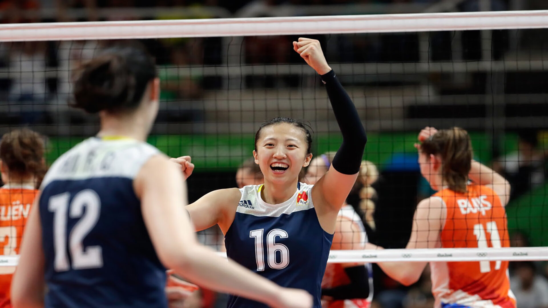 9体育-红土上的冰上风暴，莎拉波娃巴塞罗那五战封神，极限之上唯有怒吼